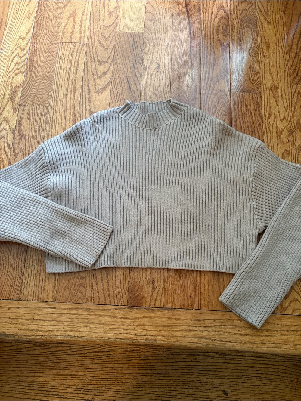 Mable Ribbed Knit Mock Neck Cropped Sweater Taupe M Clean Girl Chic Minimalist‎ - Picture 2 of 11